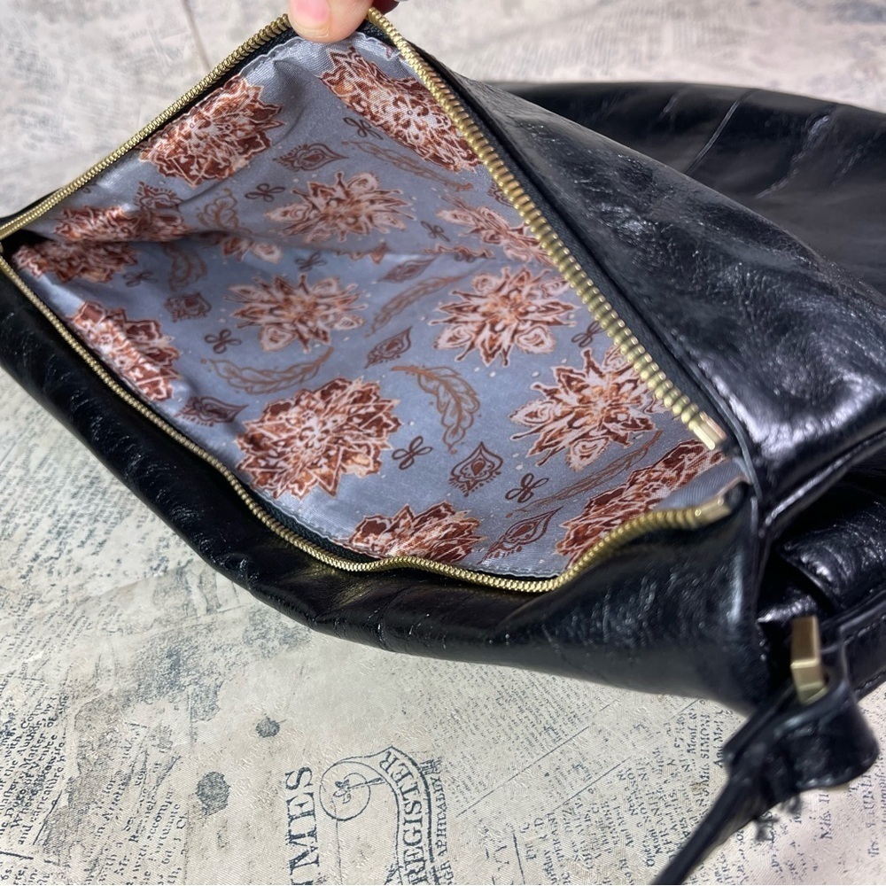 HOBO Vintage Hide Black Leather Crossbody Shoulder Bag Soft Distressed Leather - Picture 10 of 15